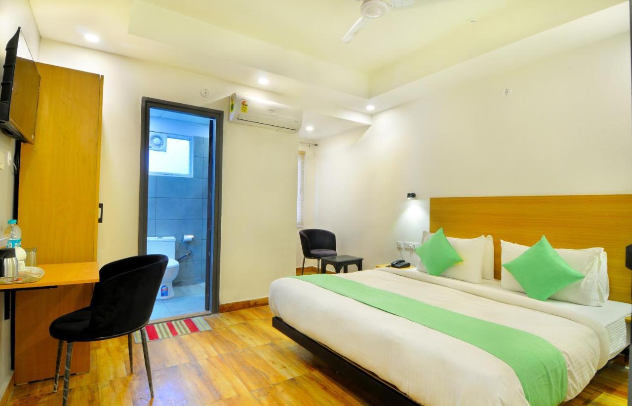 Hotel The Red York Ghaziabad Exterior foto