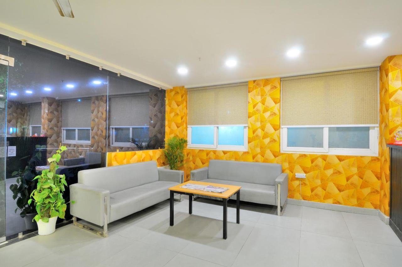 Hotel The Red York Ghaziabad Exterior foto